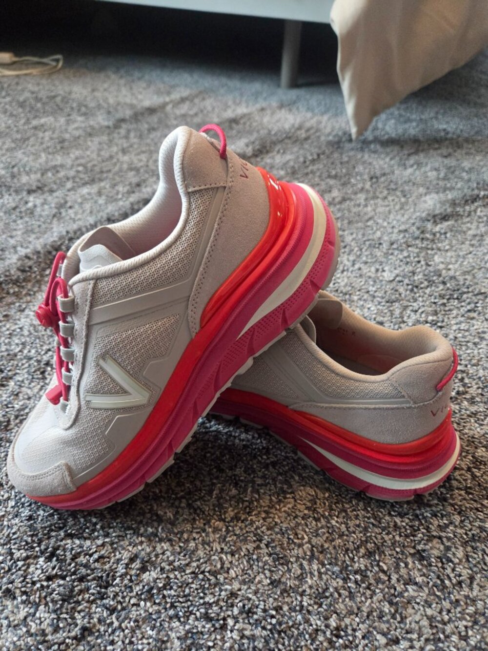 Vionic Women’s 9 Walk Max Sierra Oyster Magenta Leather Sneakers